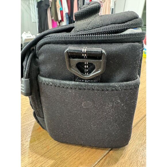 Lowepro Rezo 110 AW camera bag. - Picture 3 of 6